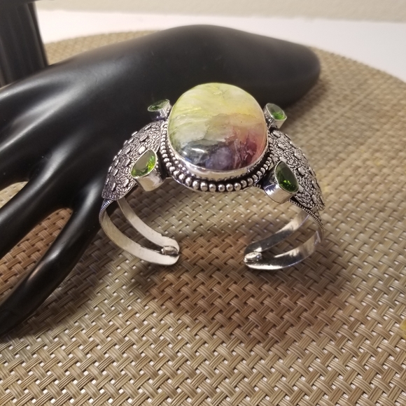 DIVINE BRACELET NWOT - Picture 4 of 9